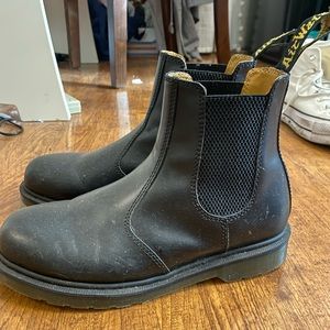 Doc martens smooth leather Chelsea boots